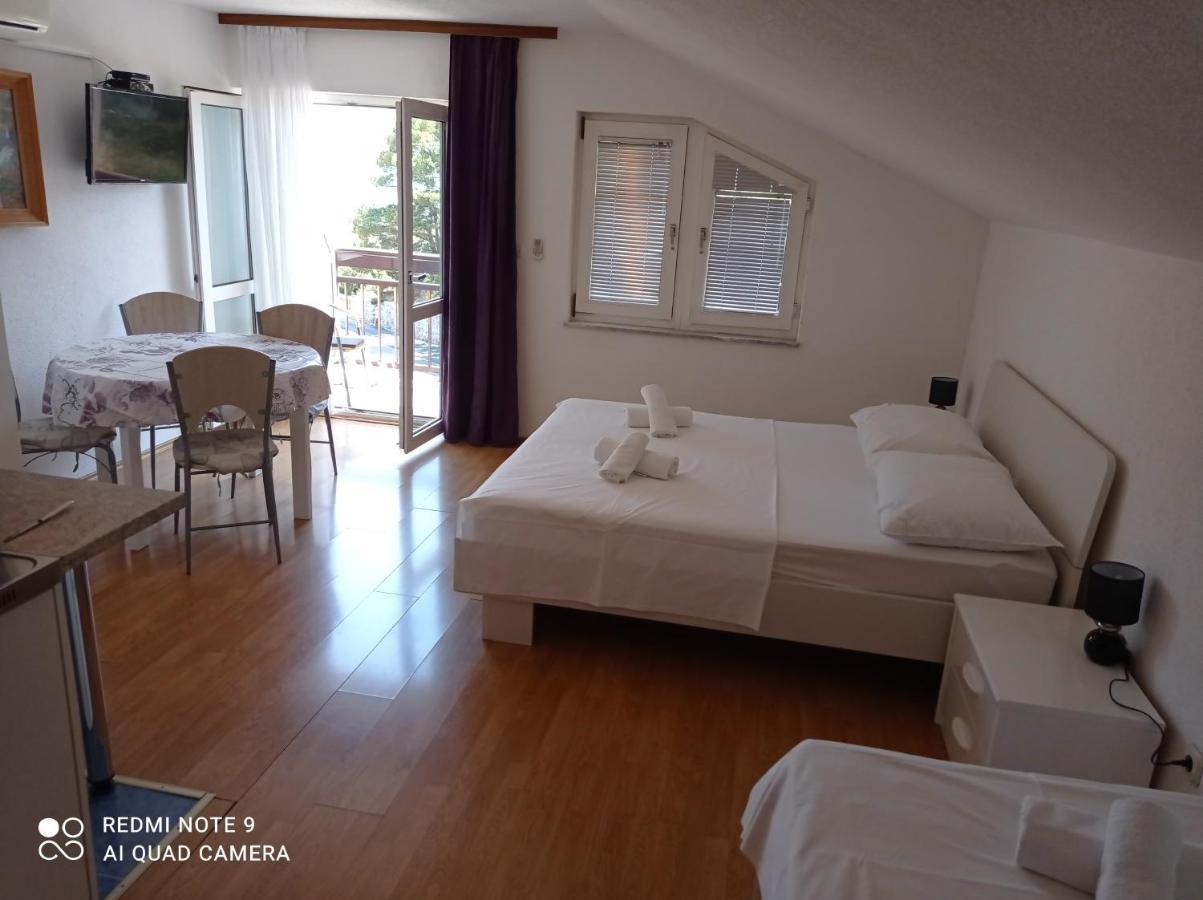 Apartments Mihovil Omiš Exterior foto